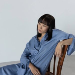 Lightweight Simple White Blouse | 0.8kg | 8x6x1 cm